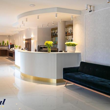 Hotel Mistral Marki  Exterior photo